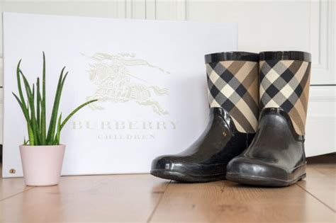 burberry gummistiefel|Burberry signatures for men.